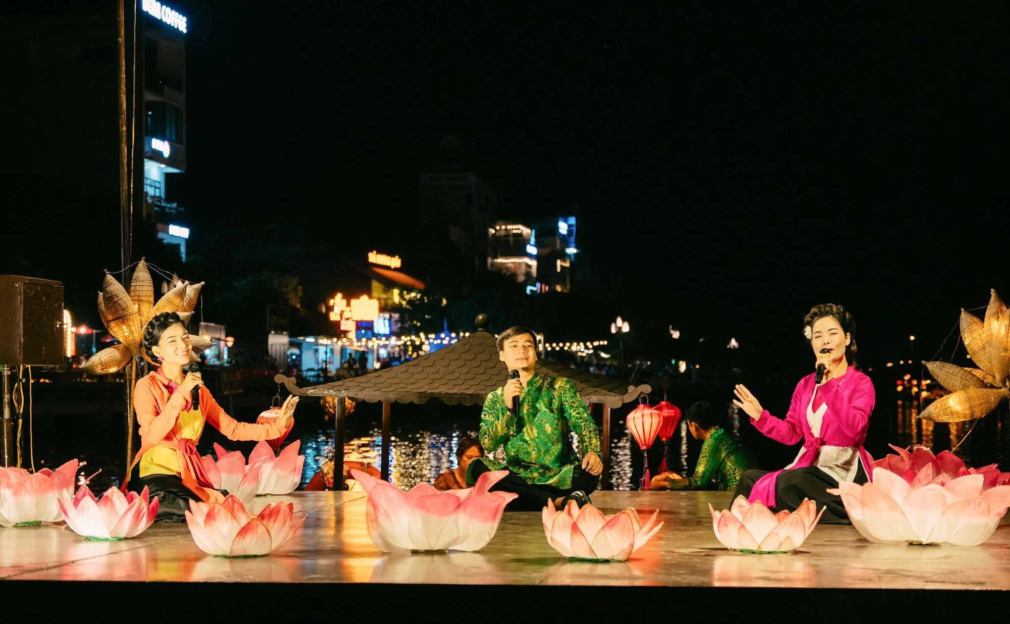 Phố cổ Hoa Lư: Vị trí, điểm thu hút, kinh nghiệm du lịch và chọn tour