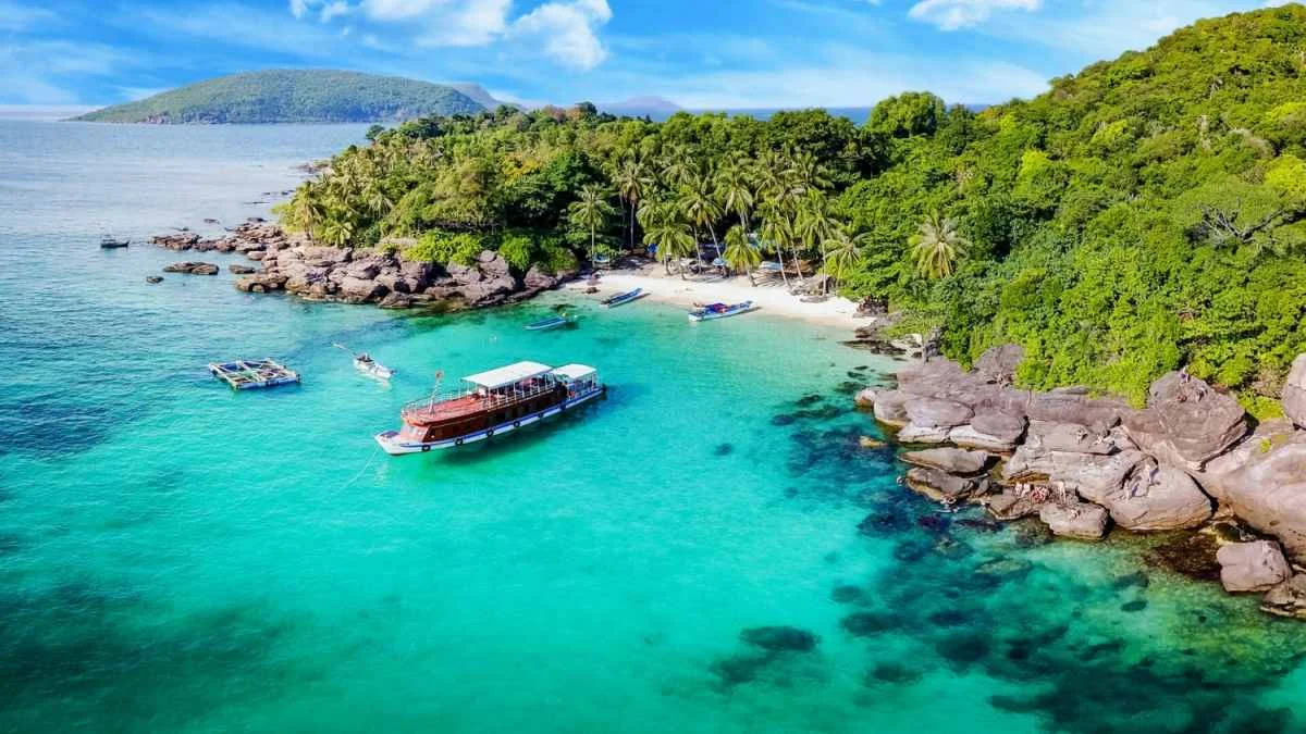 Tết đi đâu chơi ở Miền Nam: Tổng hợp điểm đến, Kinh nghiệm du lịch, Tour Tết hot & Gợi ý đơn vị uy tín