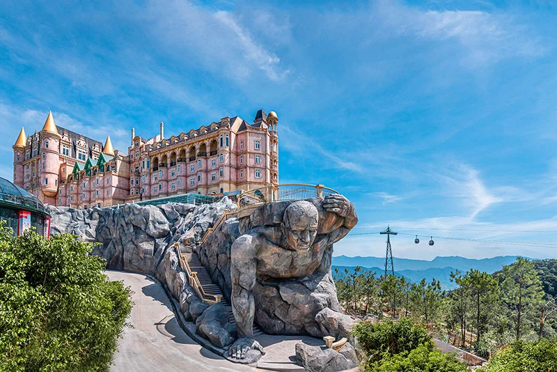 Bà Nà Hills: Vị trí, điểm thu hút, kinh nghiệm du lịch và chọn tour