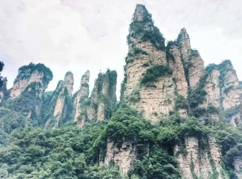 review-vien-gia-gioi-trung-quoc-cot-tru-troi