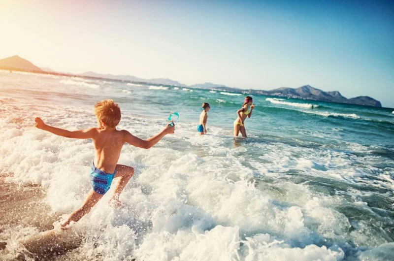 Kinh nghiệm du lịch Hải đăng Hòn Chút 2026: Giá vé, đường đi & lưu ý từ A-Z