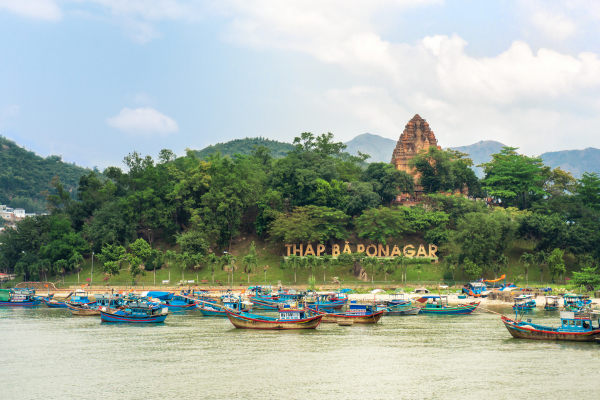 Kinh nghiệm du lịch Nha Trang tự túc từ A-Z: Ăn gì, Chơi đâu, Ở đâu & Mẹo đặt tour giá rẻ