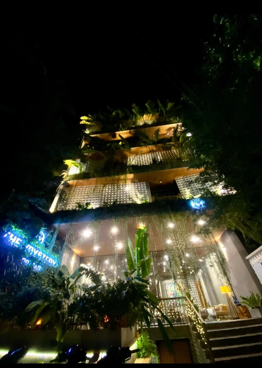 the-mystery-con-dao-36