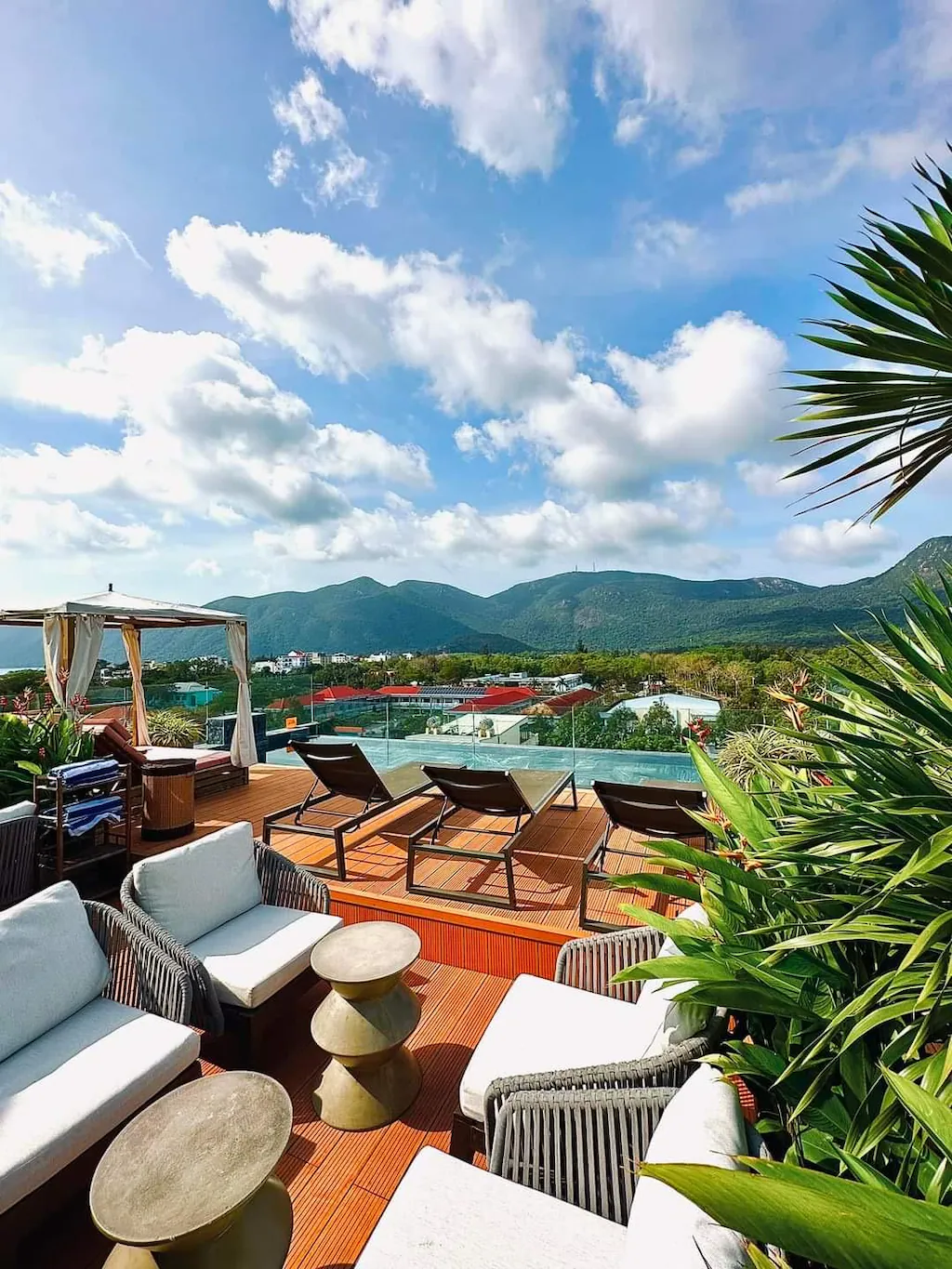 the-mystery-con-dao-5