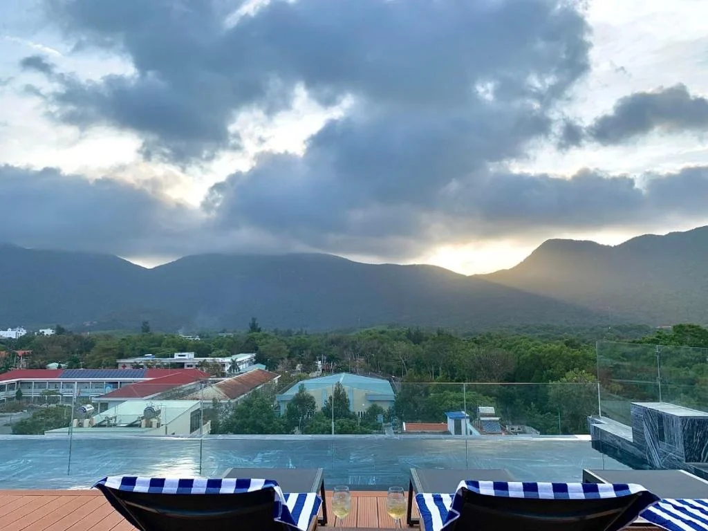 the-mystery-con-dao-6