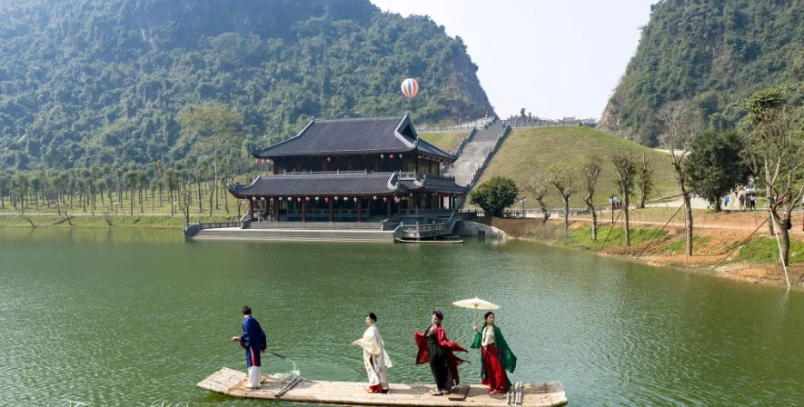 Thung Ui: Vị trí, điểm nổi bật, giá vé, các góc check-in và kinh nghiệm chọn đơn vị cung cấp tour uy tín