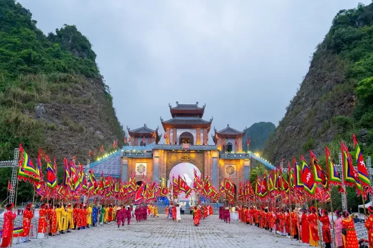 Kinh nghiệm đi Thung Ui: Kinh nghiệm, giá vé & đơn vị uy tín