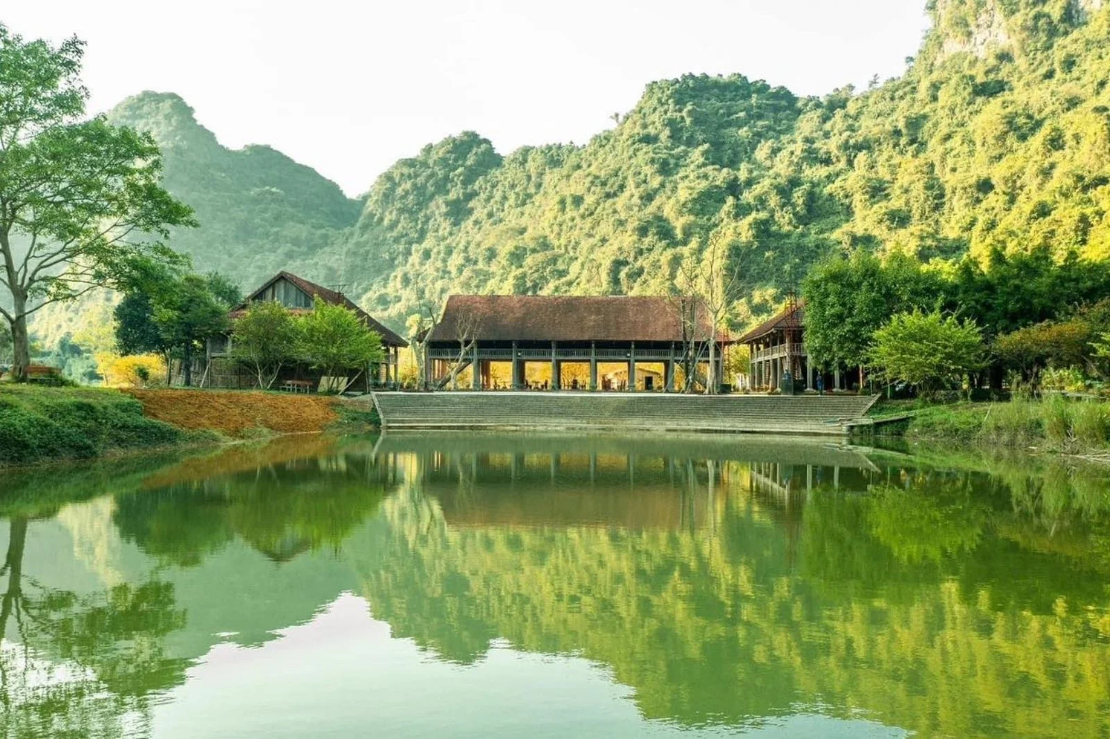 Kinh nghiệm đi Thung Ui: Kinh nghiệm, giá vé & đơn vị uy tín