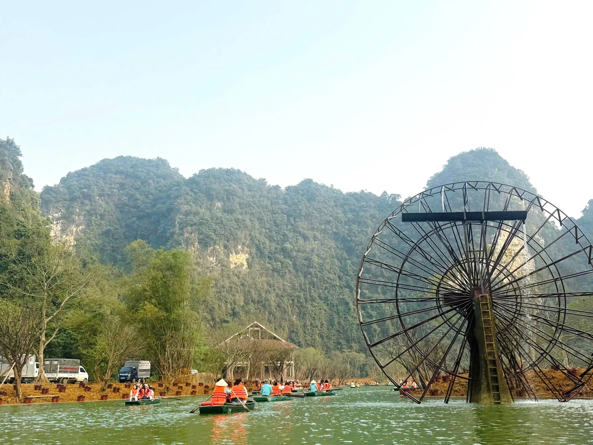 Tour Thung Ui Ninh Bình 1 ngày từ Hà Nội: Đặc điểm, Giá tour, Lịch trình và Đơn vị uy tín giá rẻ