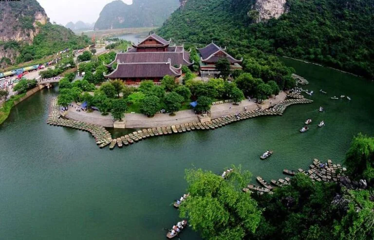 Hành Cung Vũ Lâm: Vị trí, điểm thu hút, kinh nghiệm du lịch và chọn tour