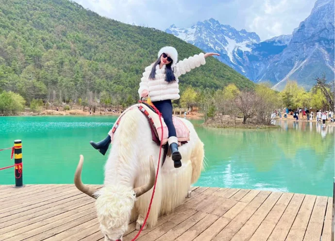 tour-duong-bo-con-minh-dai-ly-le-giang-shangrila-6n5d