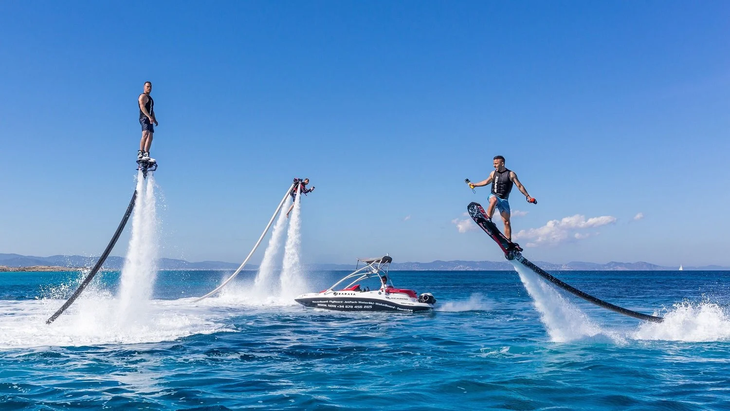 Trò chơi Flyboard trong tour Hòn Tằm Nha Trang