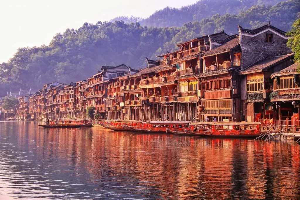 kinh-nghiem-du-lich-phuong-hoang-co-tran-tu-a-z-can-luu-y-gi