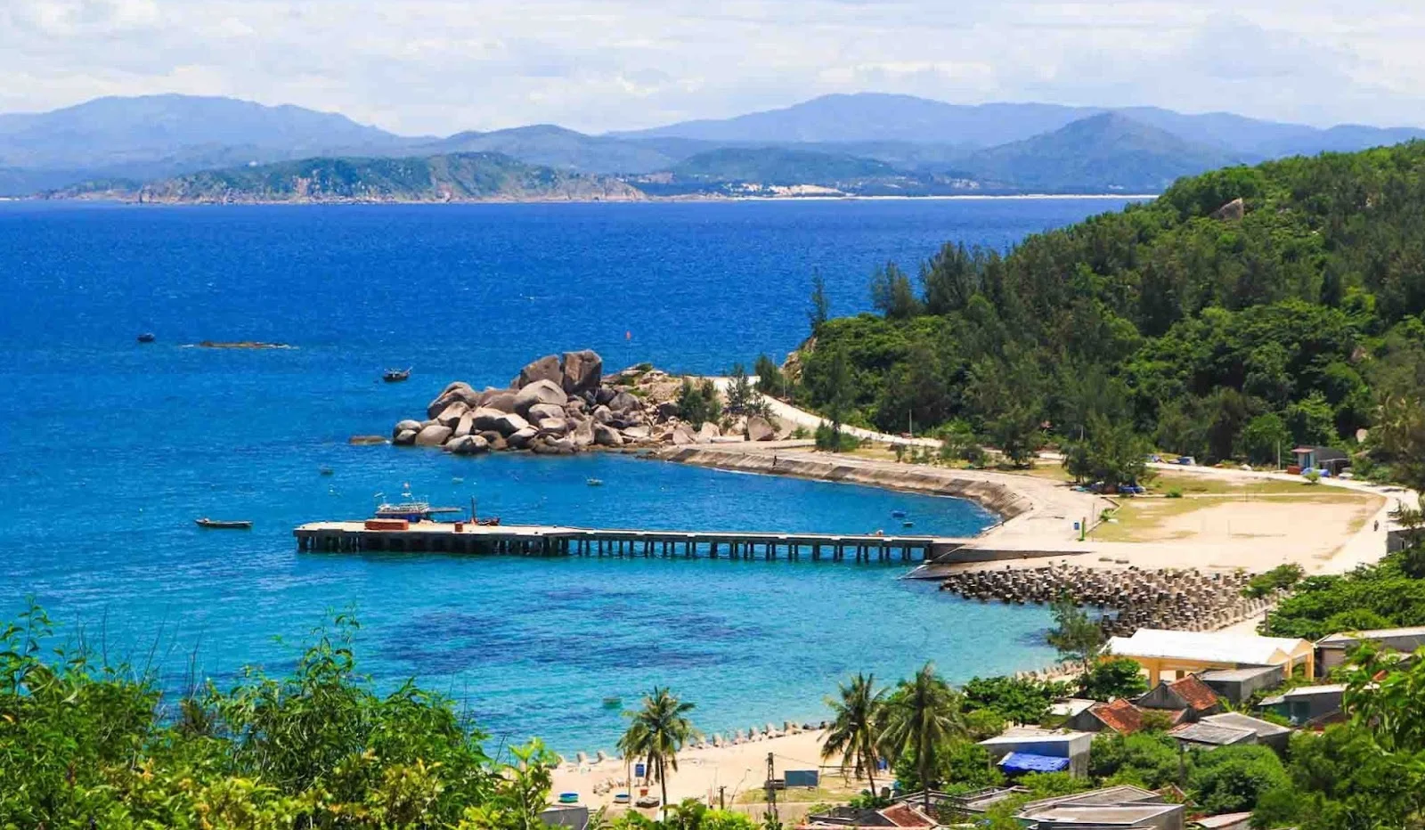 tour-quy-nhon-1-ngay-ky-co-eo-gio-phu-hop-voi-ai