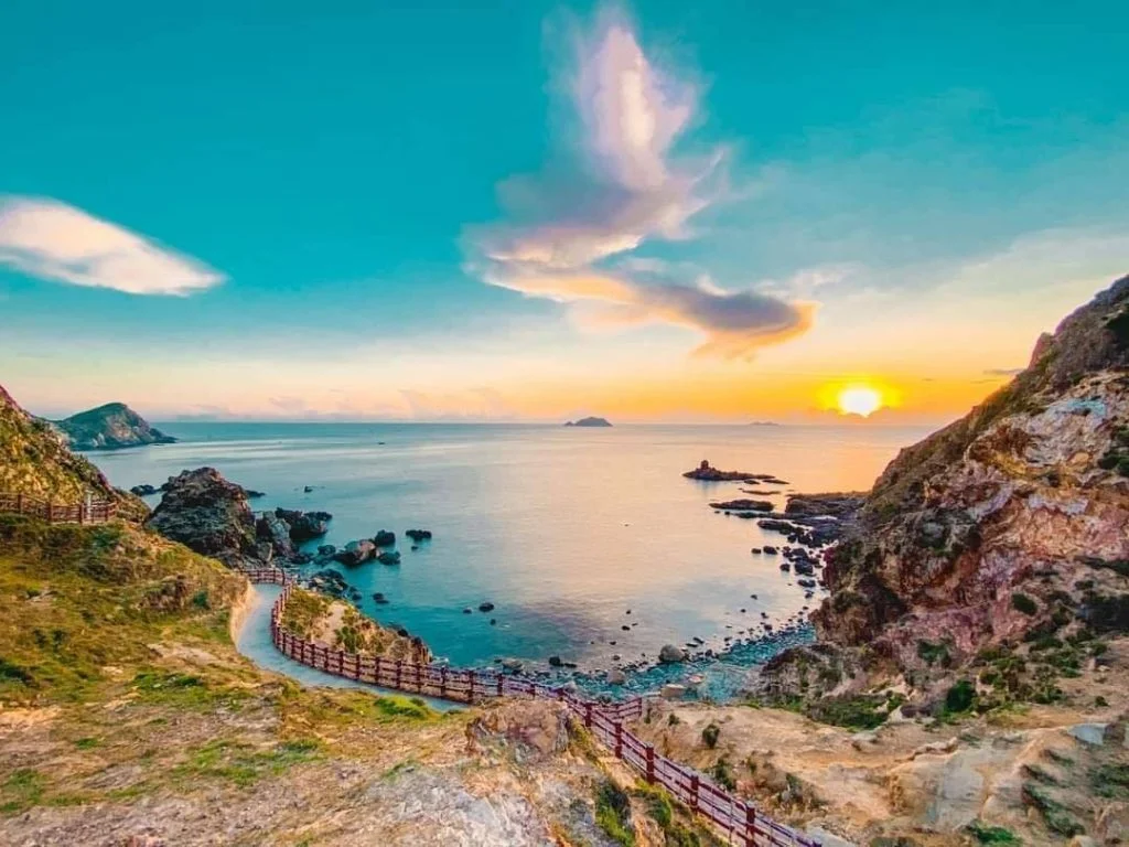 tai-sao-quy-nhon-duoc-vi-la-maldives-cua-viet-nam-va-la-diem-den-hap-dan-nhat-mien-trung