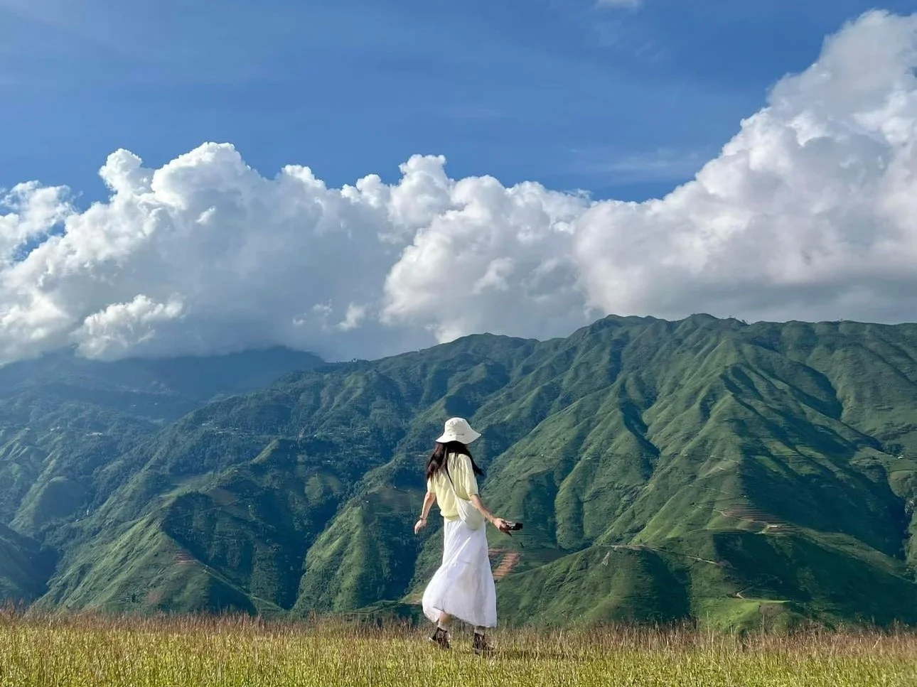 ta-xua-o-dau-va-tai-sao-tour-du-lich-ta-xua-lai-tro-thanh-con-sot-cua-gioi-tre