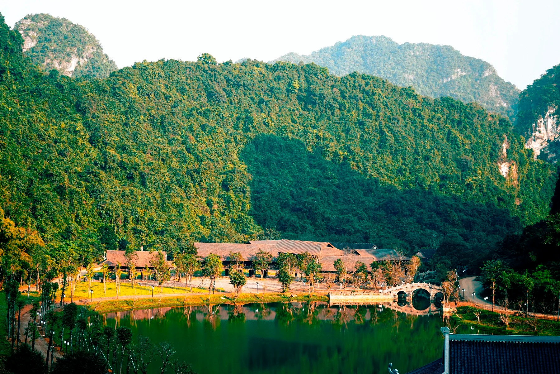 Kinh nghiệm đi Thung Ui: Kinh nghiệm, giá vé & đơn vị uy tín