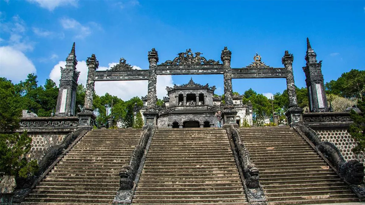 Tour 4N3Đ Hà Nội - Đà Nẵng - Hội An - Huế trọn gói: Khám phá di sản miền Trung
